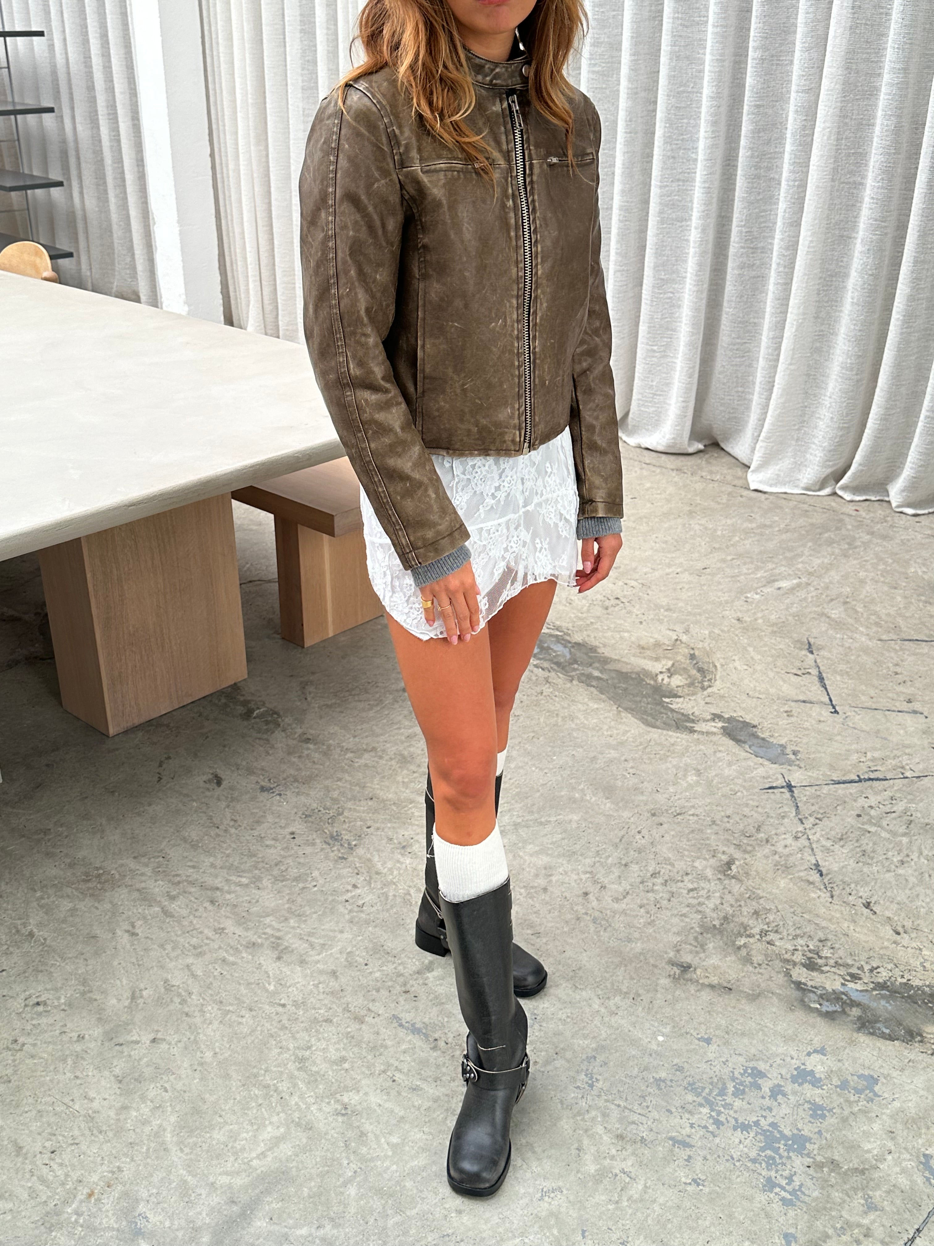 Zipper Pockets Washed Jacket Brown