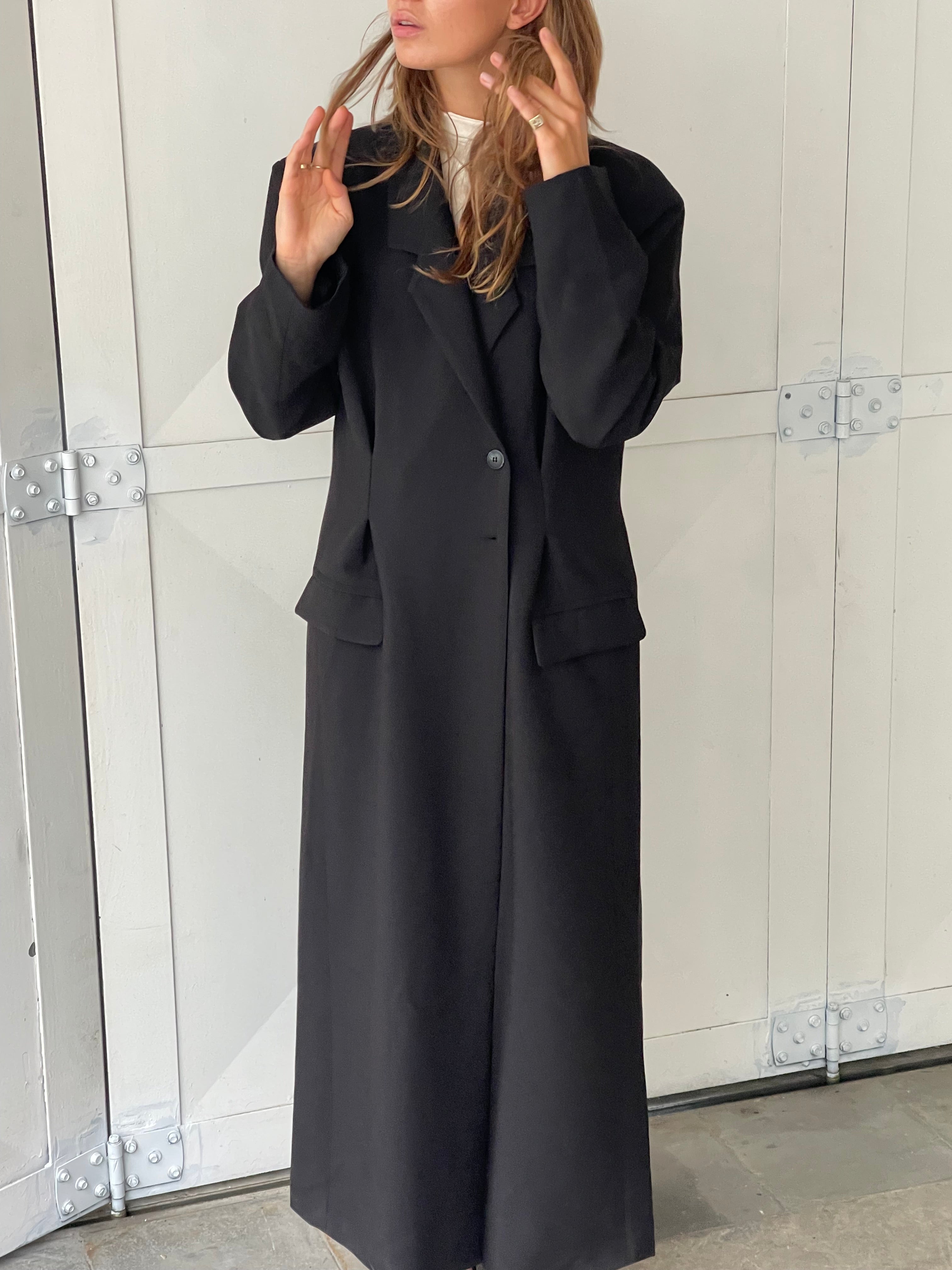 Oversized Pleated Lightweight Long Coat Black