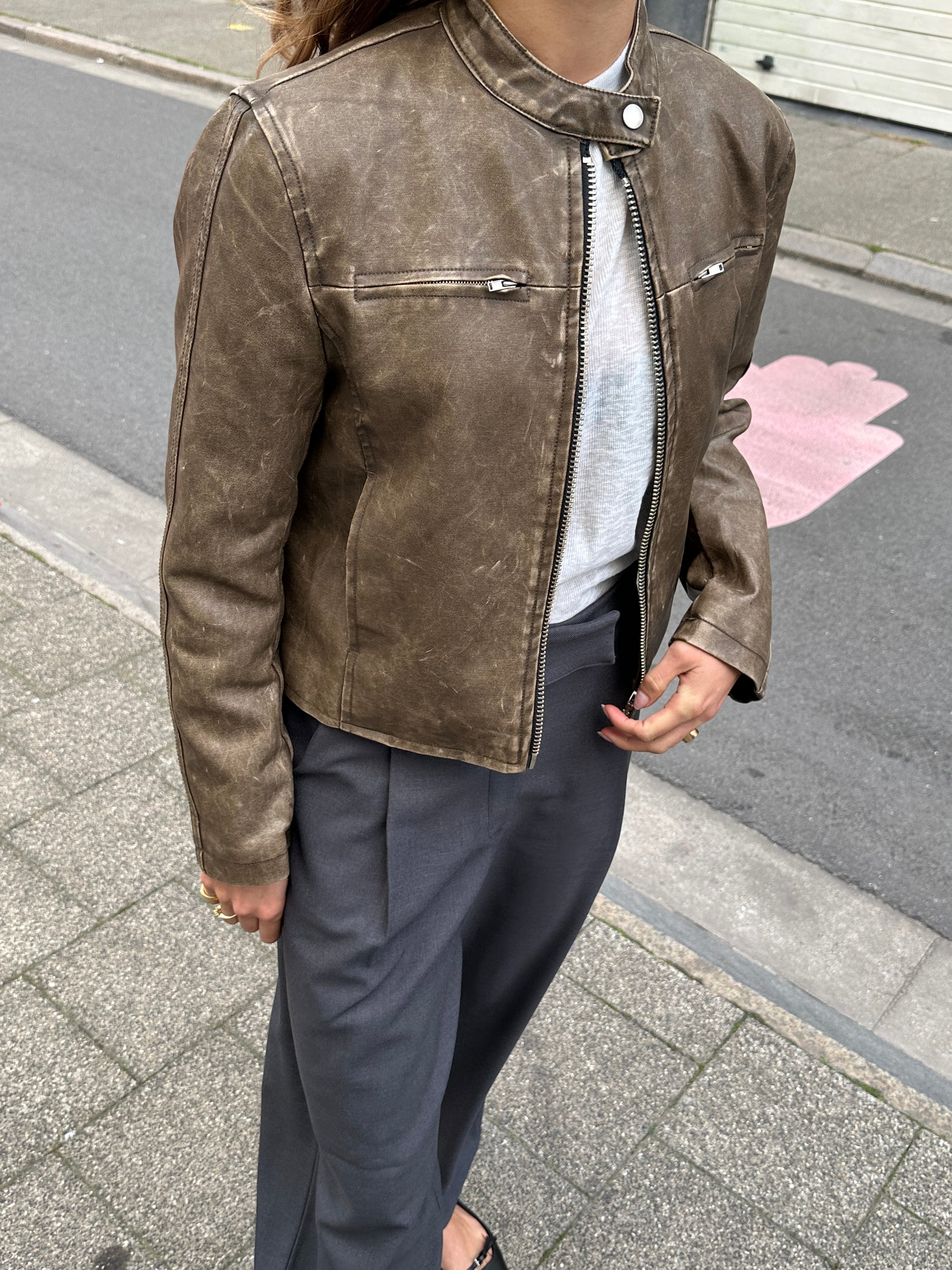 Zipper Pockets Washed Jacket Brown